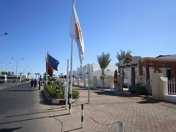 Resort Desert View