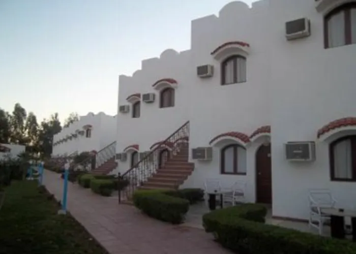 Resort Desert View